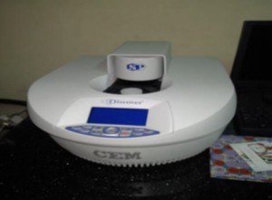 CEM discover Microwave synthesizer (RV)